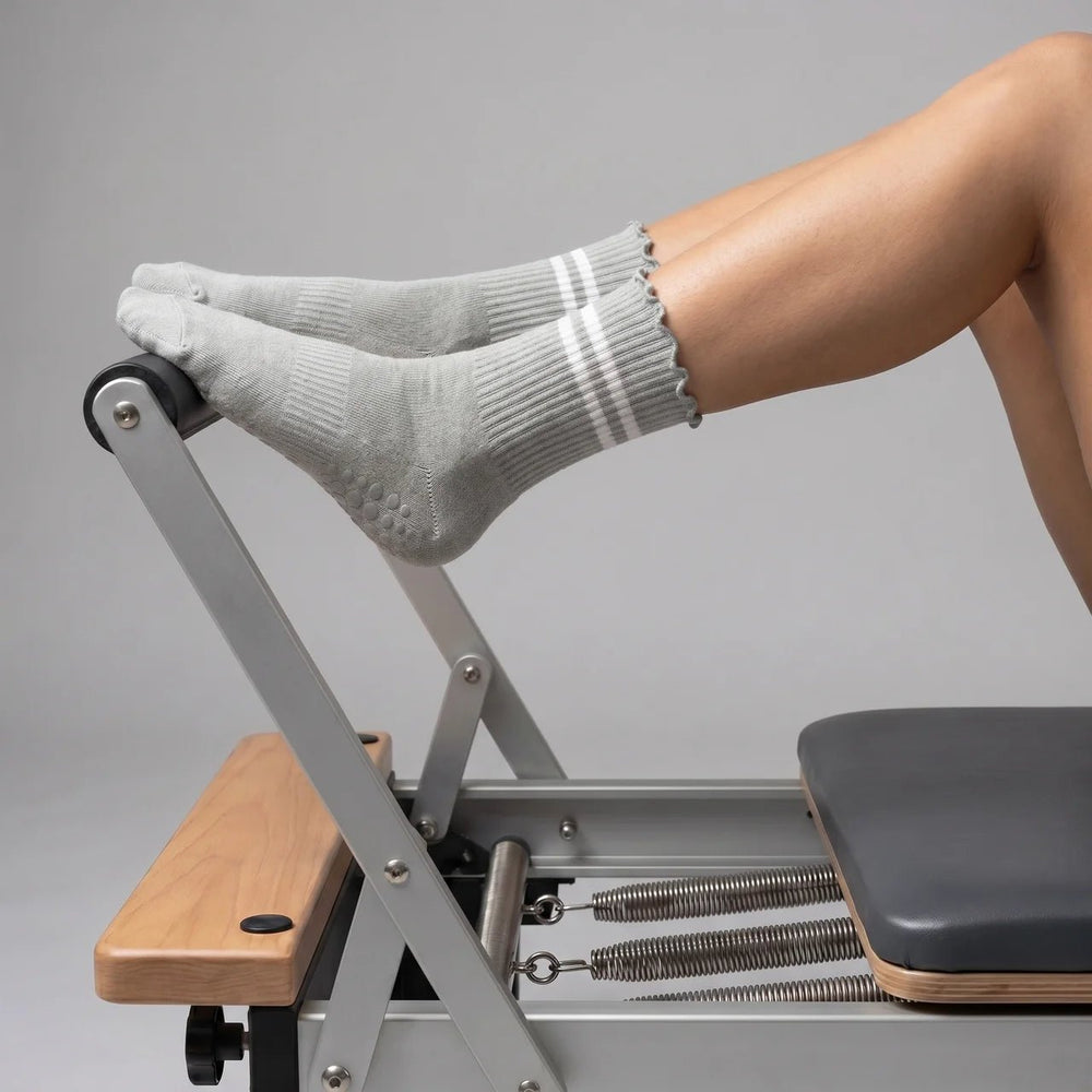 EOVII Non - Slip Lettuce Edge Pilates Grip Socks - eovii